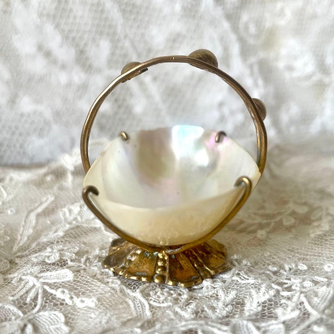 マザーオブパールのバギエ　ドールパニエにも　フランスアンティーク　白蝶貝　かご