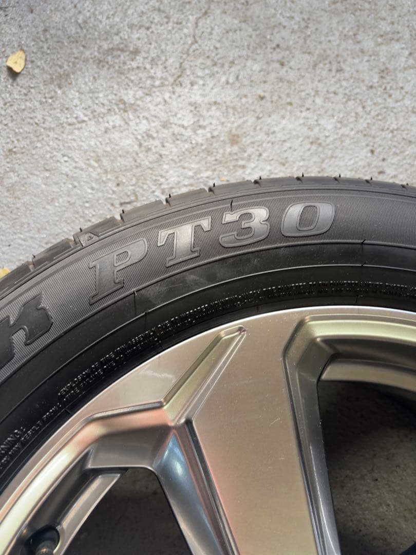 RAV4 トヨタ純正　18インチ　4本