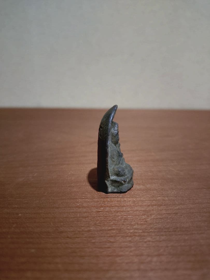 銅造 聖観音菩薩 坐像 懐中仏 兜仏 豆仏 旅仏