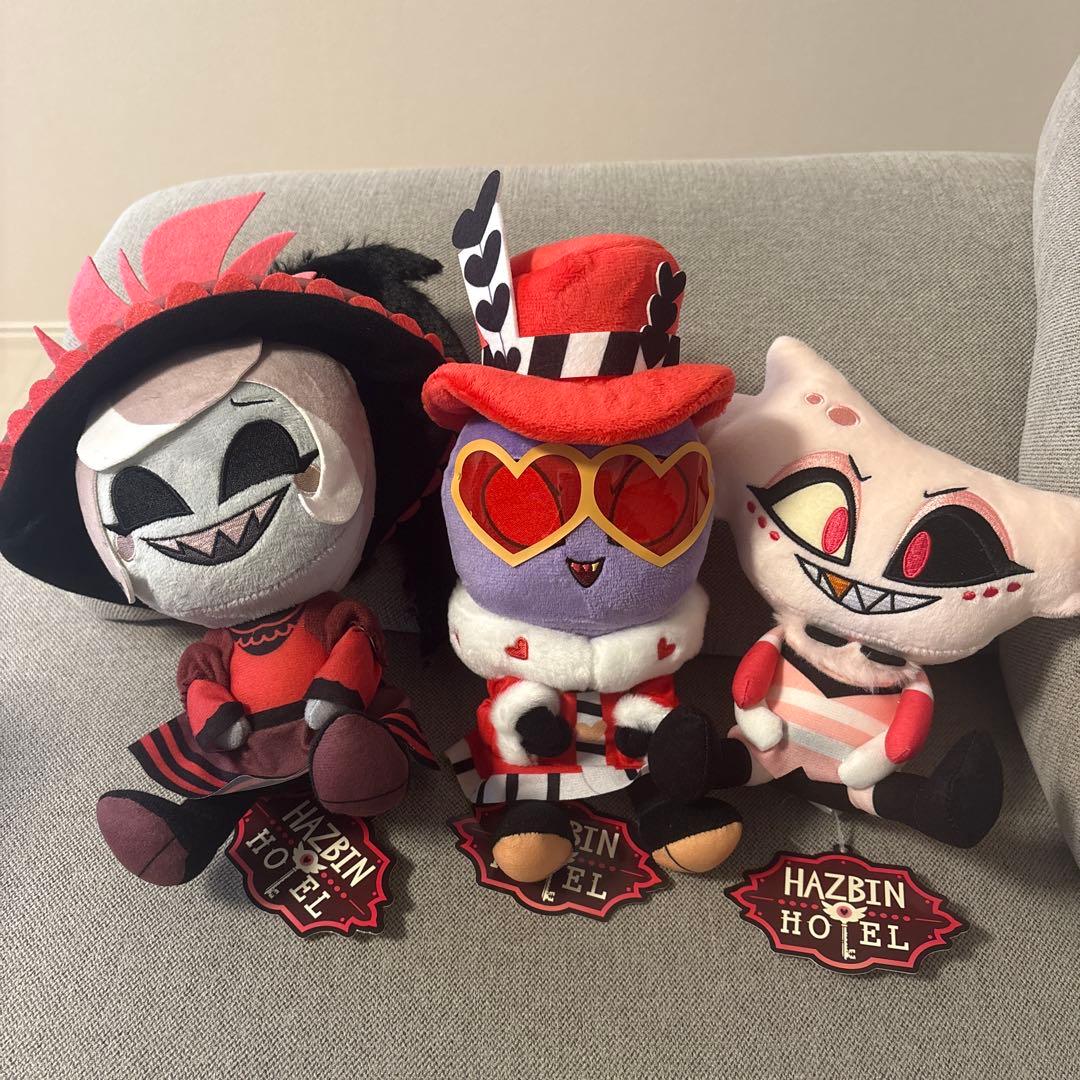 ラウンドワン限定ハズビンホテルおすわりぬいぐるみエンジェルロージーヴァレンティノ