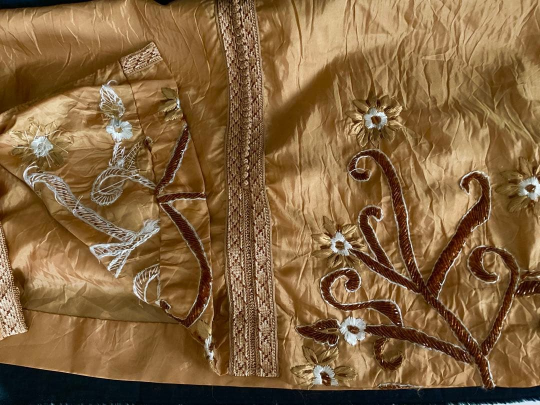 ヴィンテージ！モロッコ・マラケッシュ」の伝統衣装「ジェバラ(インナ−付)」