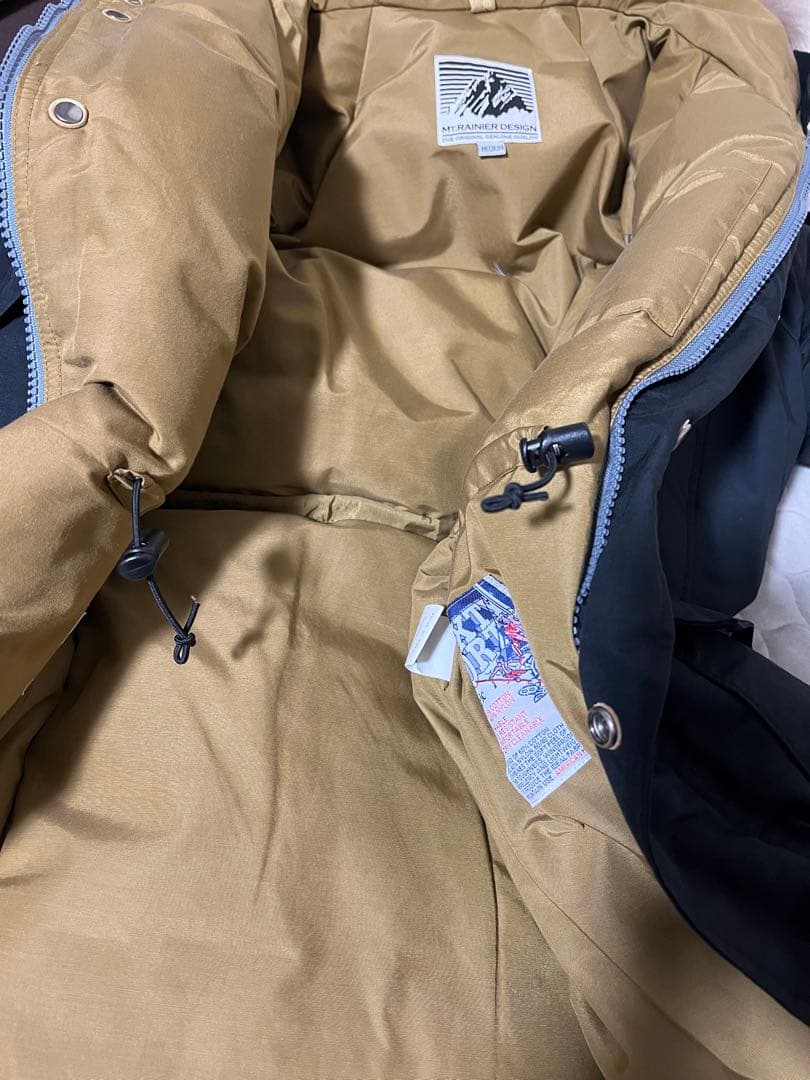 マウントレイニアデザイン　黒　M リアルファー　ハリウッドランチマーケット