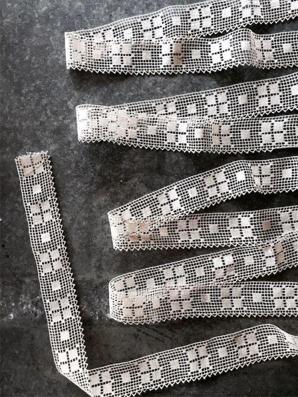 たらこさま sold　フランス 1900s 褐色パンジーレース チューリプレース