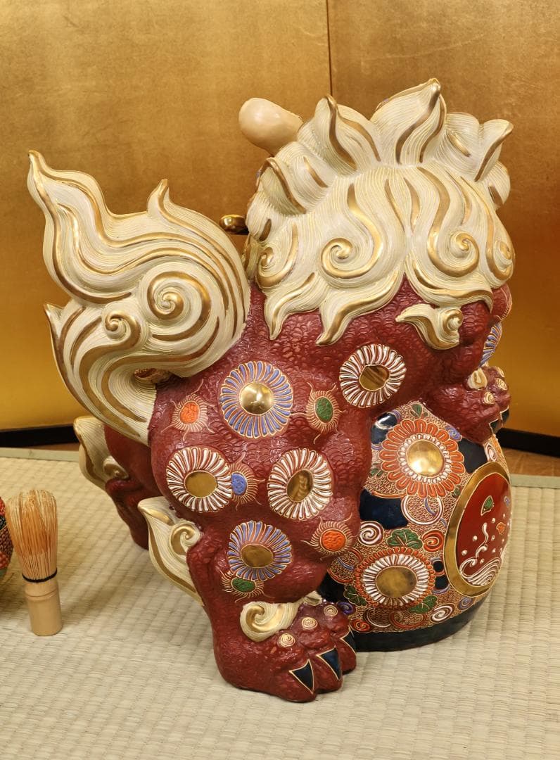 九谷焼　八幡釜　須栄義　剣獅子　置物　床飾　魔除　縁起物　高さ40㎝　BK044