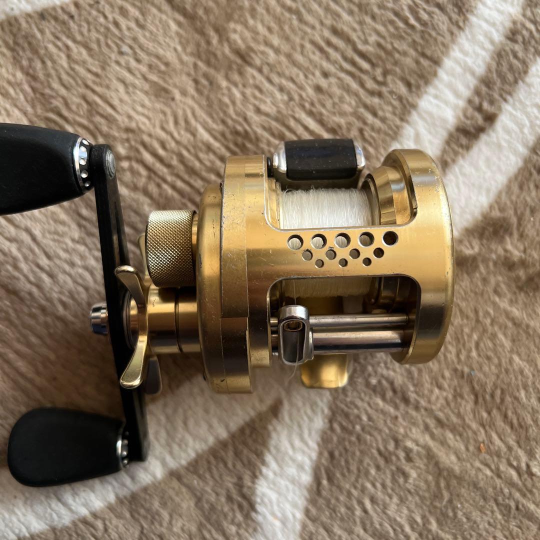 リール SHIMANO CALCUTTA CONQUEST 100