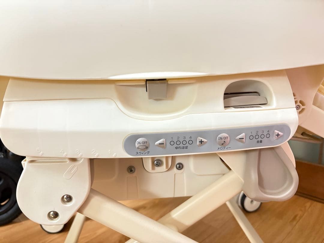 コンビ電動オートスイングバウンサー　ネムリラAT