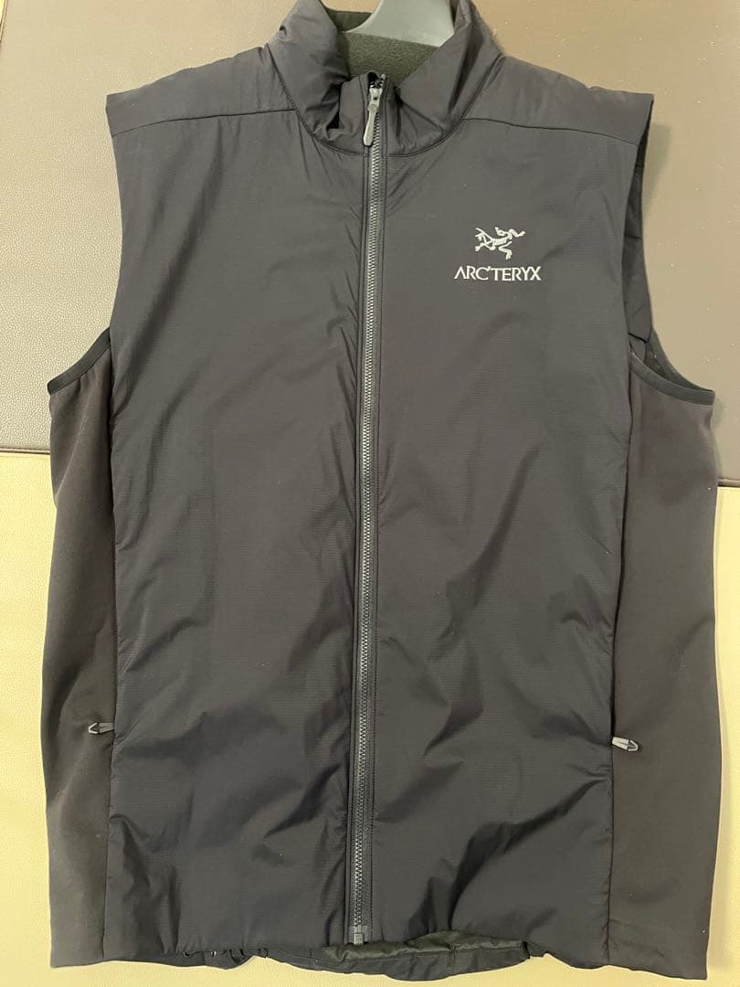 アークテリクス　アトムベスト　ブラック