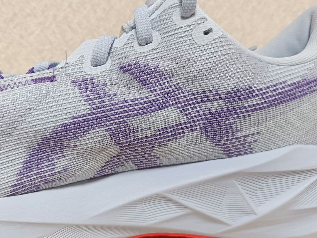 新品　アシックス ASICS ノヴァブラスト 5 Tokyo ランニングシューズ