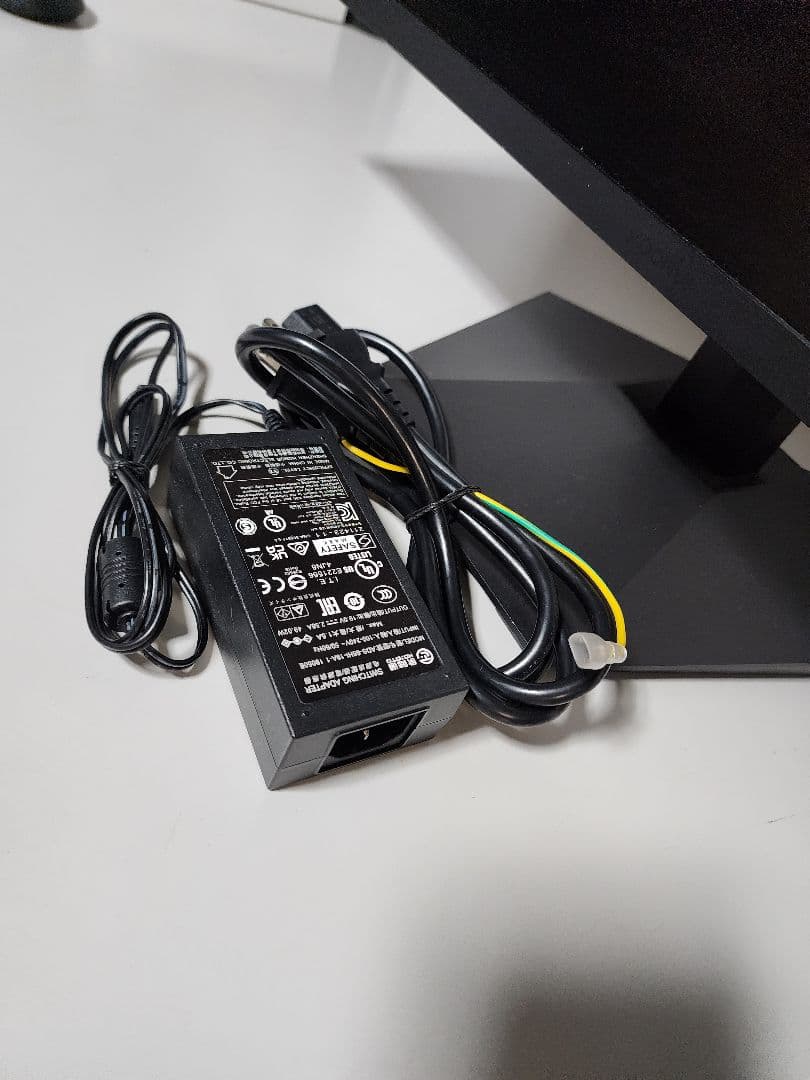 美品　KOORUI MG27H11FS 27インチ 240Hzゲーミングモニター