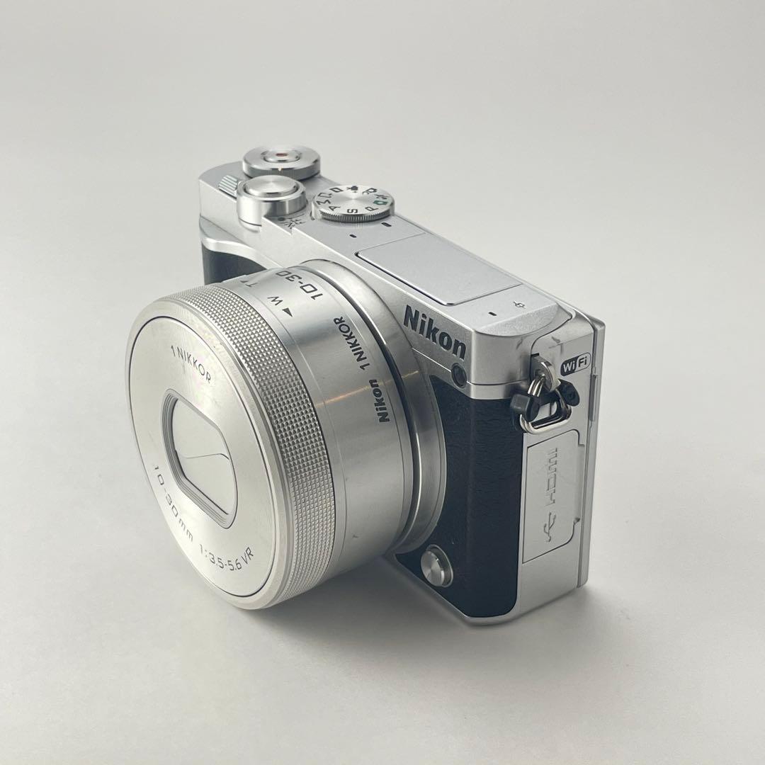 【極上美品・返品保証】Nikon1 J5 標準レンズキット