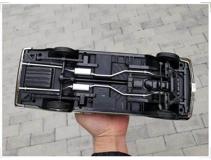 ミニカー 1/18 Roadhawk クライスラー 300F 1960 グリーン