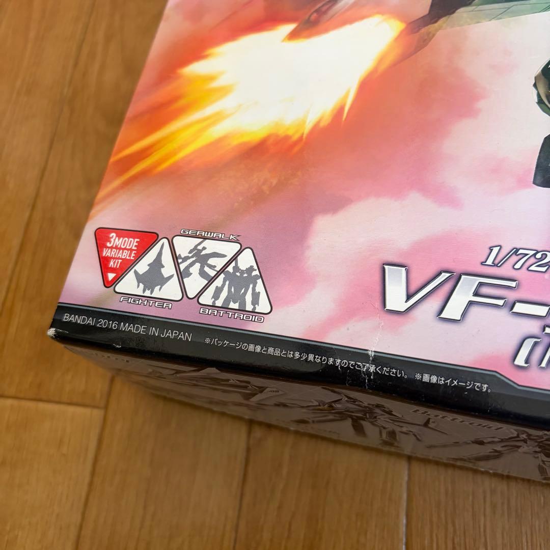マクロスΔ 1/72VF-31F ジークフリード　メッサー　プラモデル　未組立