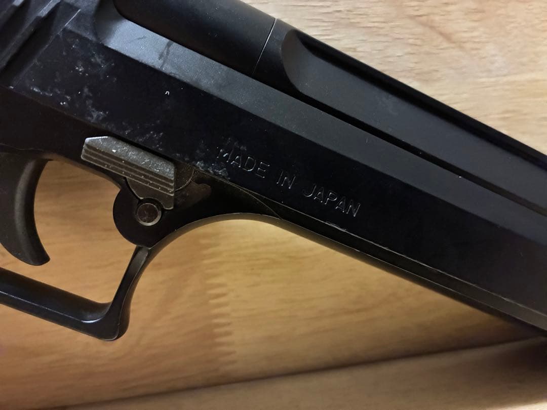 東京マルイvz61 スコーピオン　固定ガスガン デザートイーグル　2丁セット