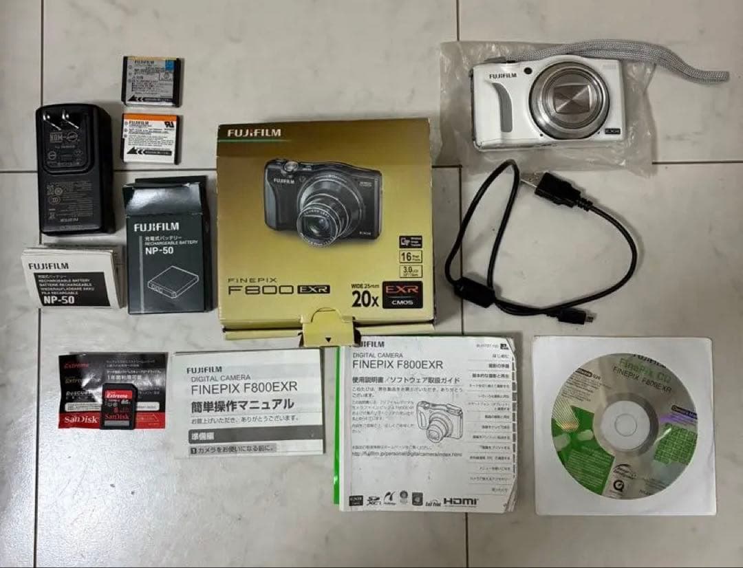 FUJIFILM デジタルカメラ FINEPIX F800EXR ホワイト