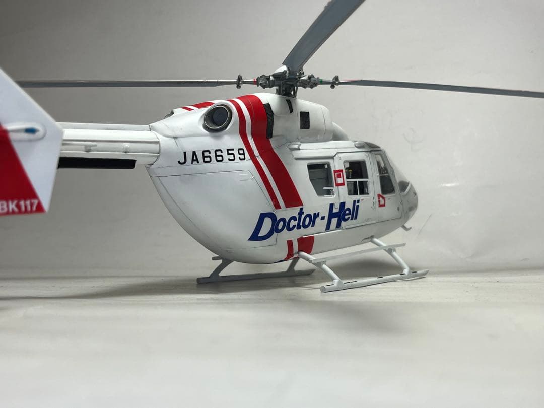 ハセガワ　1/32 BK-117 Doctor-Heli （完成品）