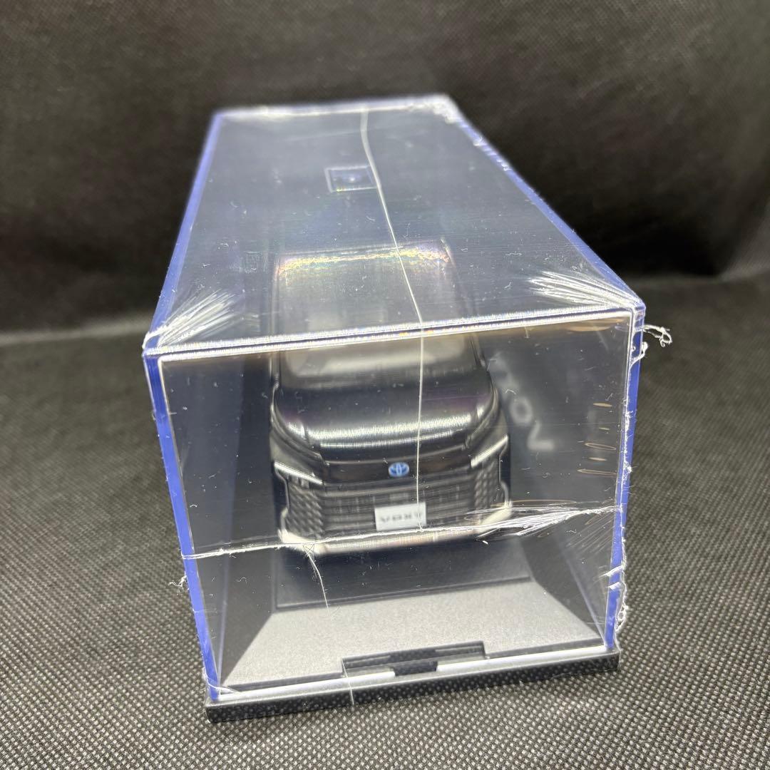 トヨタ VOXY 90系ブラック 未開封ミニカー 1/30 非売品 新品未開封