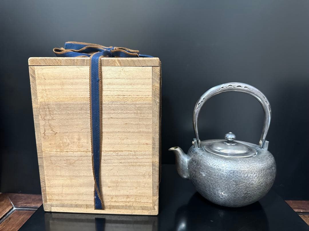 銀瓶　在銘　政晴 純銀　急須　666g 骨董　古美術