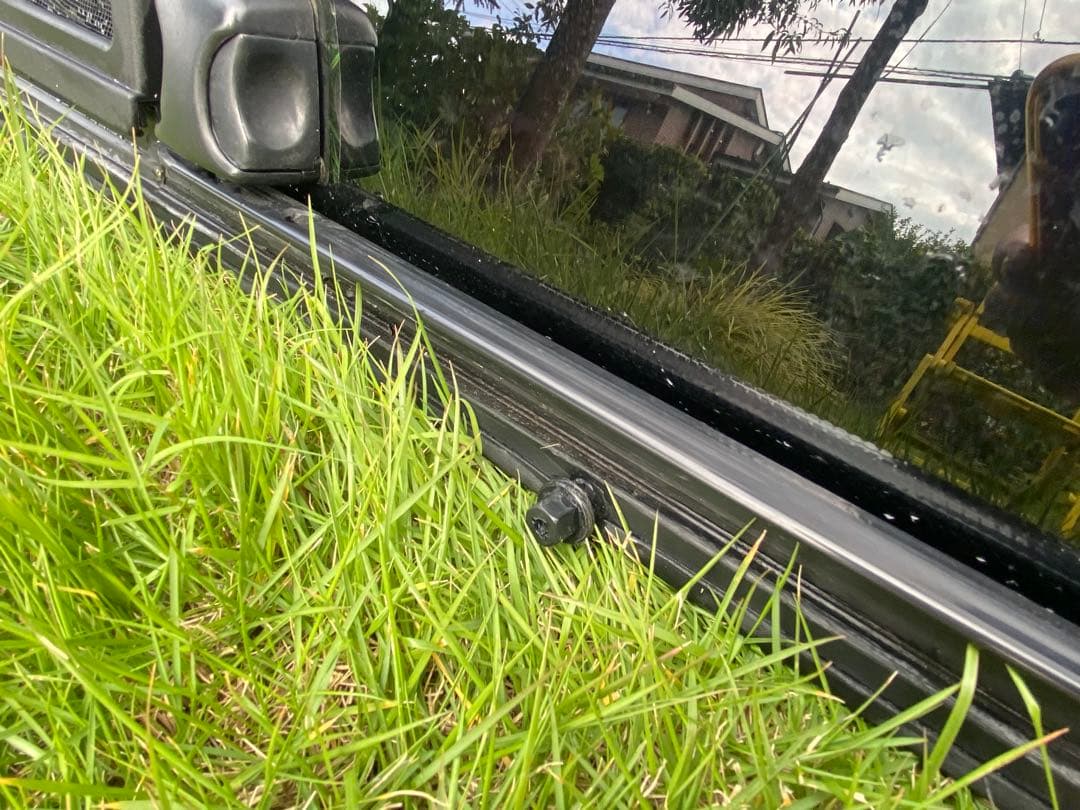 フォルクスワーゲン・ユーロバン　ウェストファリア用の右スライドドアの窓ガラス