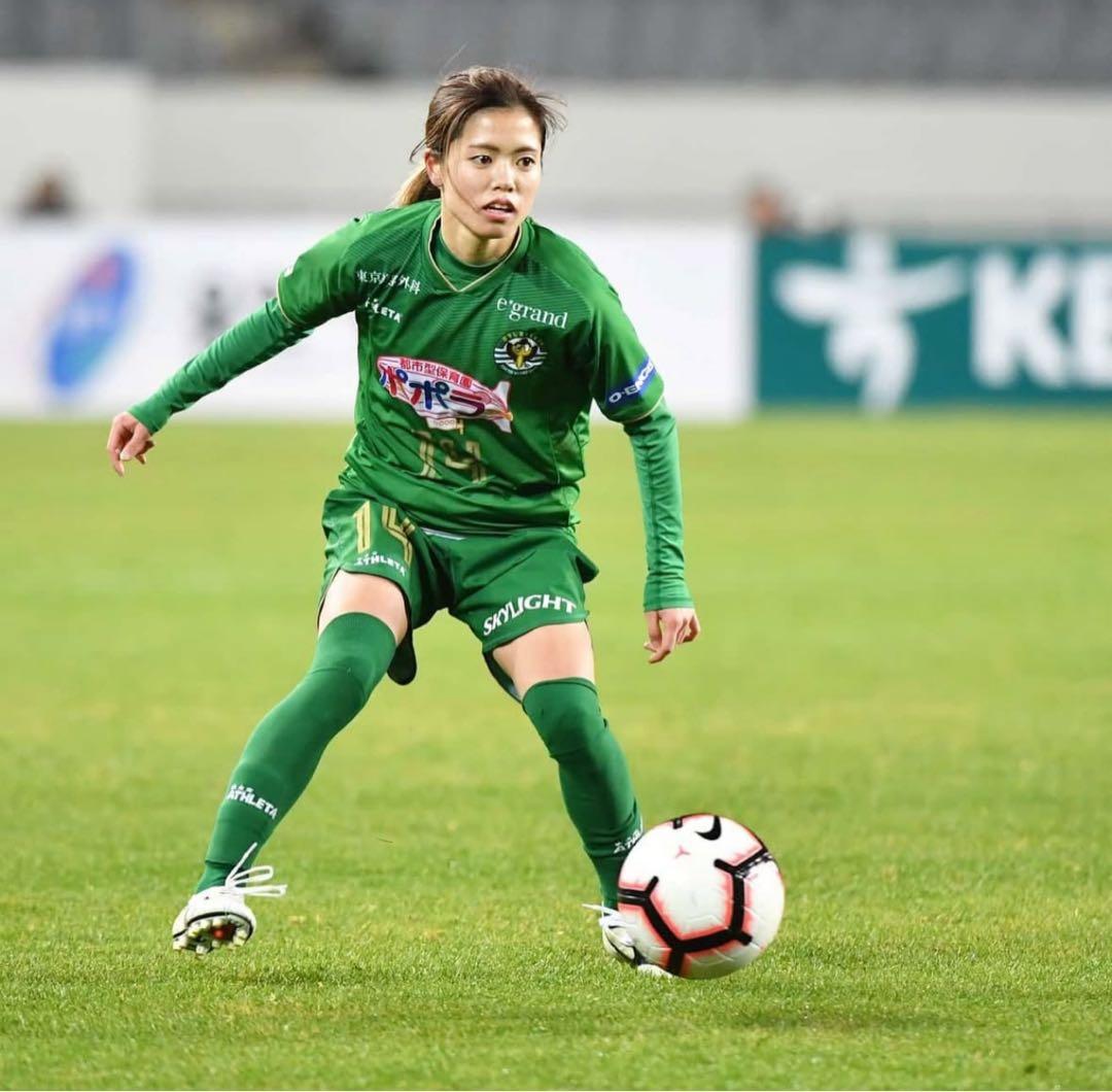 なでしこジャパン　長谷川唯　直筆サイン写真　日テレ・東京ヴェルディベレーザグッズ