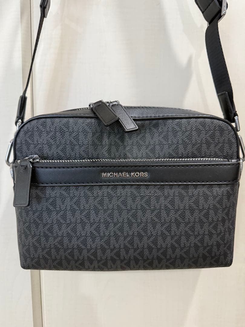 マイケルコース　ショルダーバッグ　メンズ