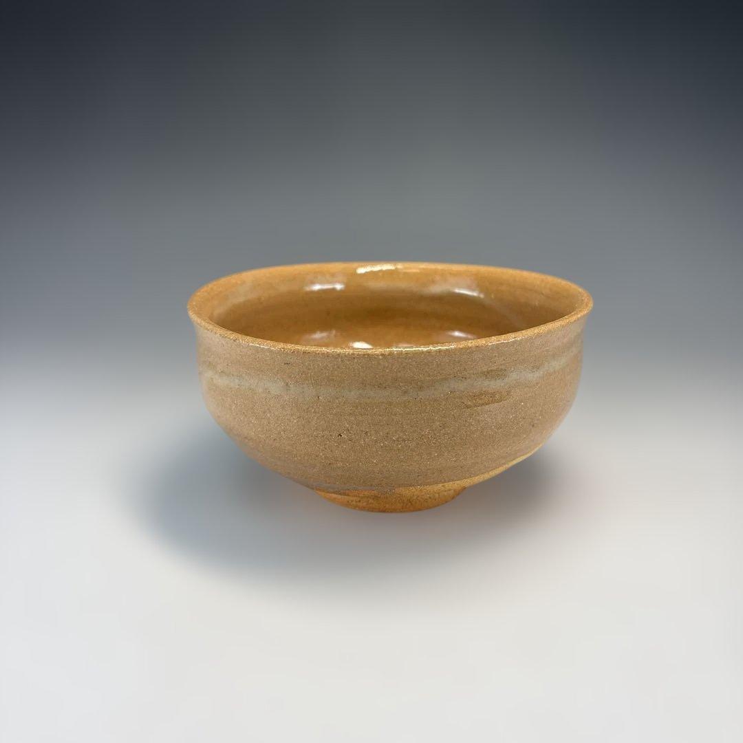 【中古品】岡本作礼造　奥高麗片口茶碗　繋駒写