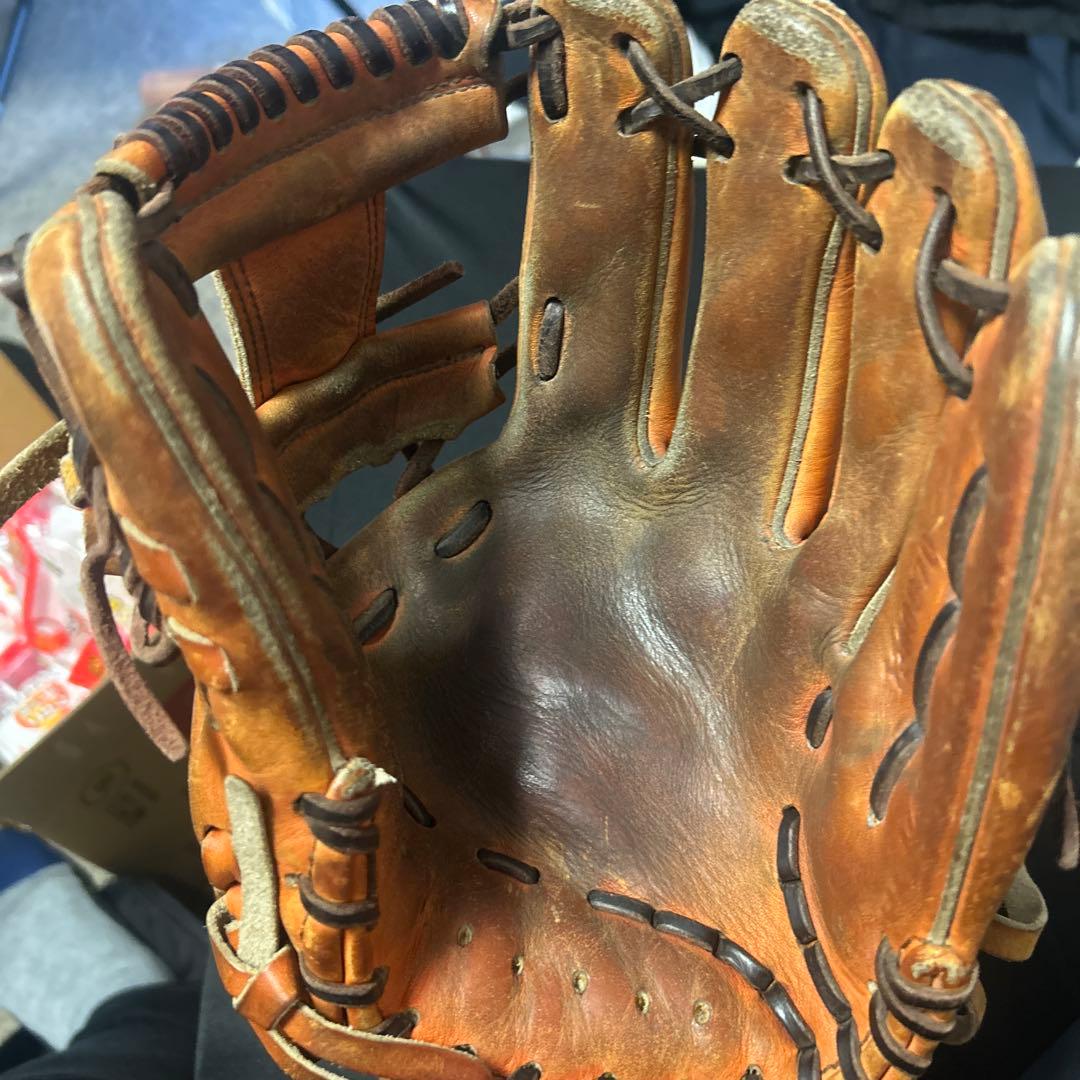 アンダーアーマー硬式内野手用グローブ