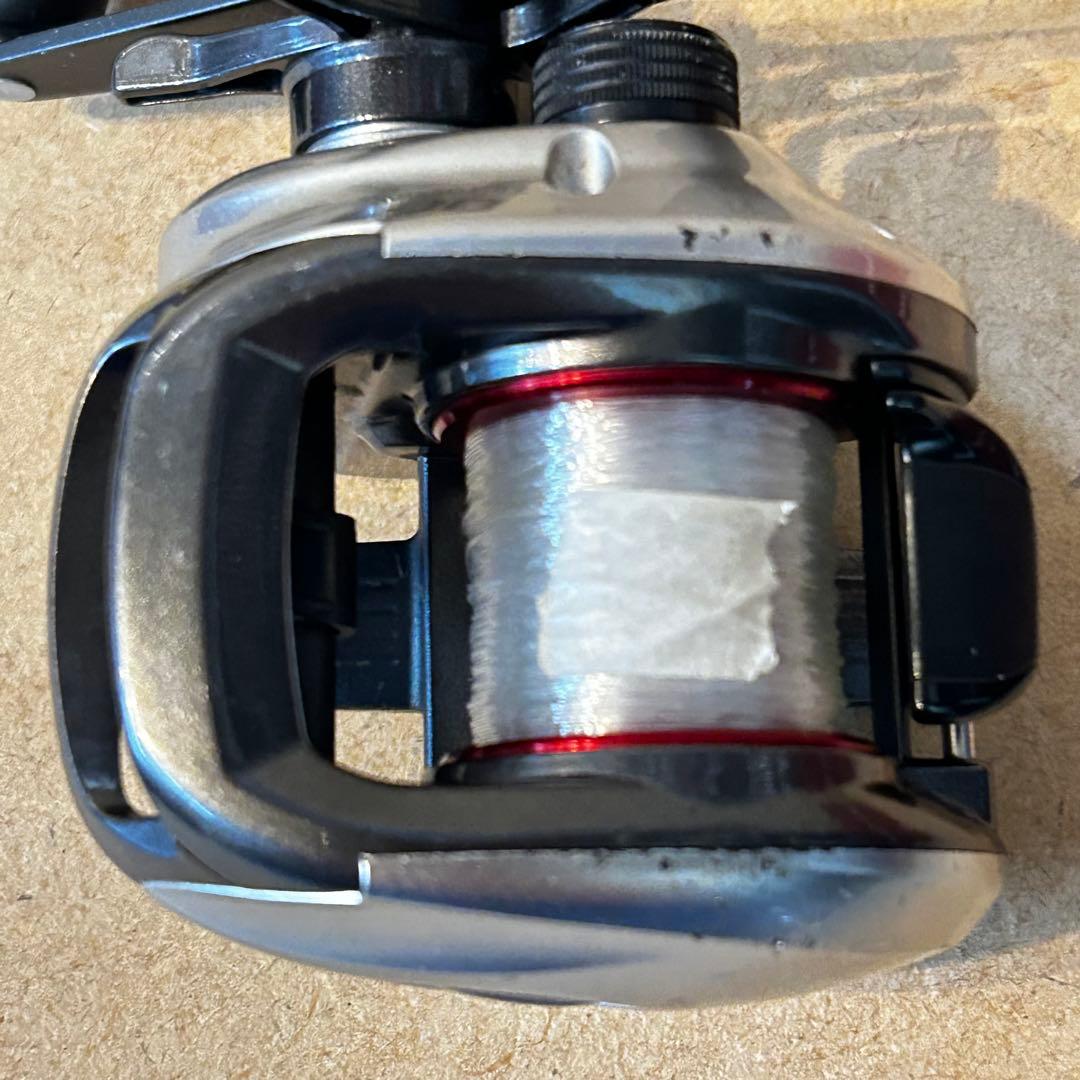 シマノ スコーピオンDC7 右ハンドル ベイトリール