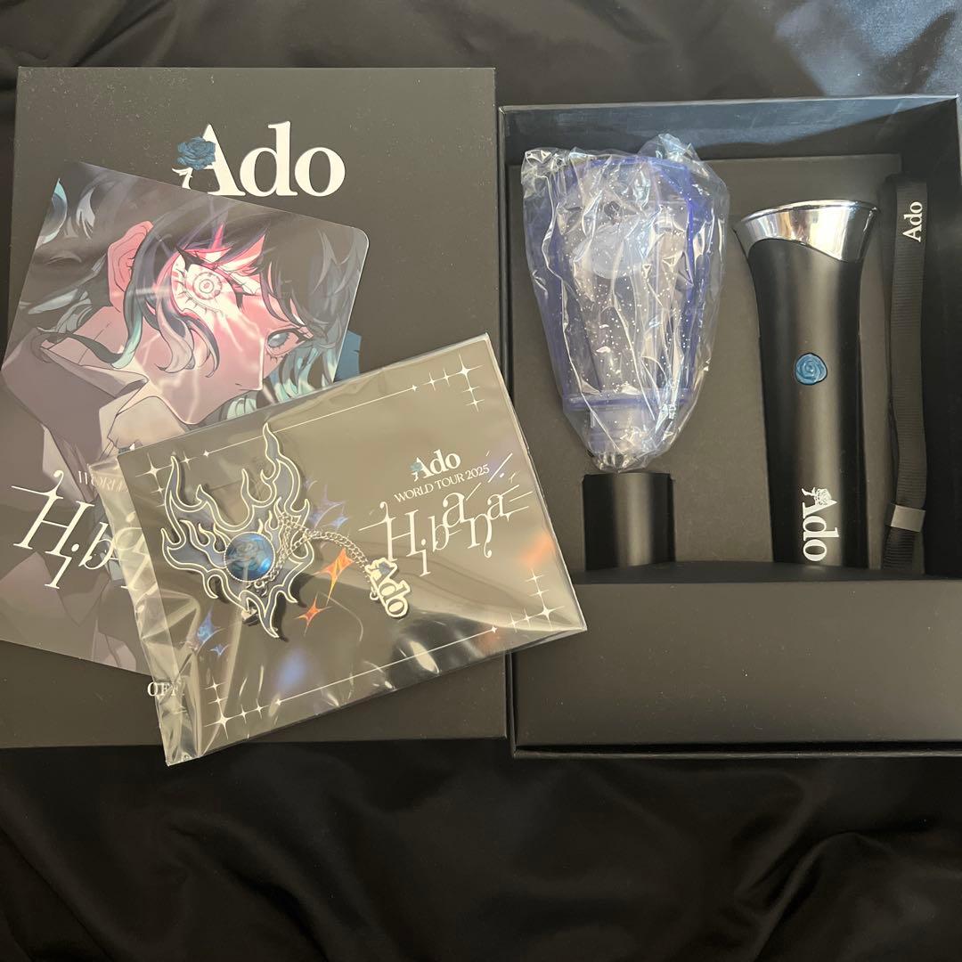 Ado 公式ペンライト&“Hibana” VIP特典ブローチ＆ビジュアルカード