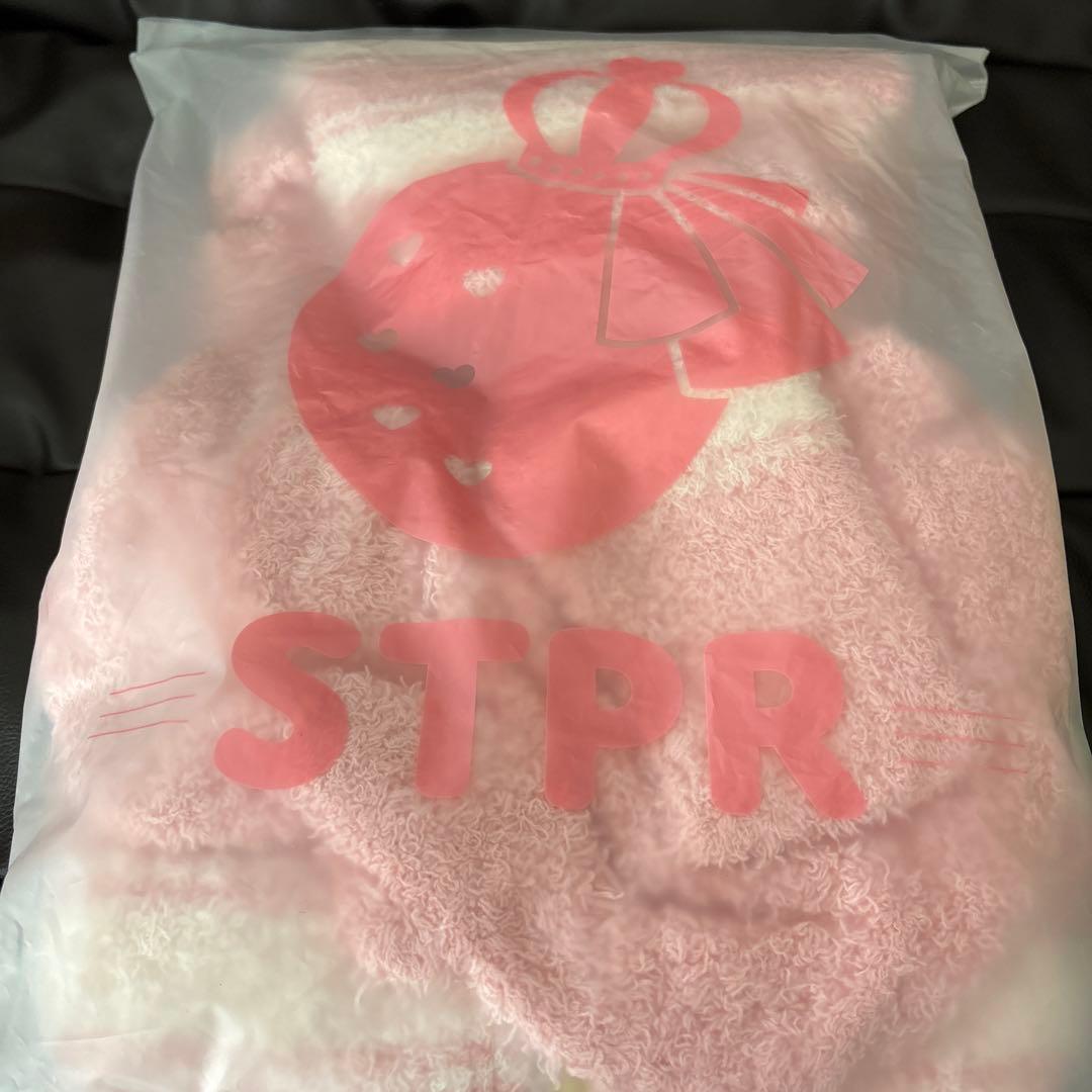 【新品未開封、通販完売品】　すとぷり　莉犬くん　もこもこ　あにまるるーむうぇあ