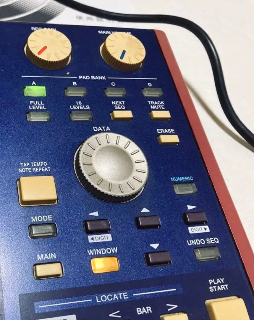 AKAI MPC 1000 サンプラー アカイ 動作良好