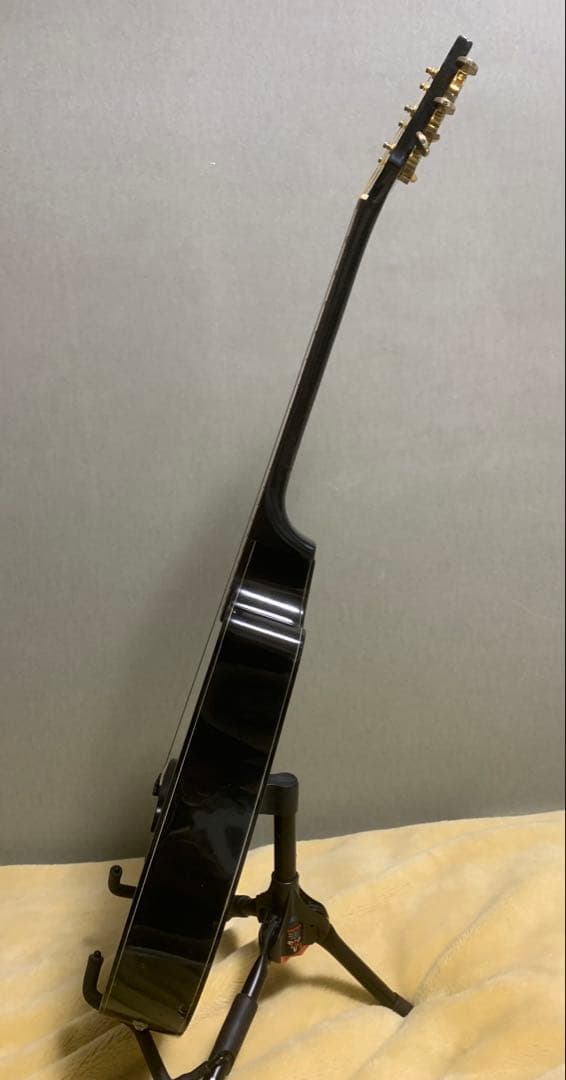 T*i様 【傷あり】K. Yairi エレアコ 型番不明 サウンドホール無し　黒