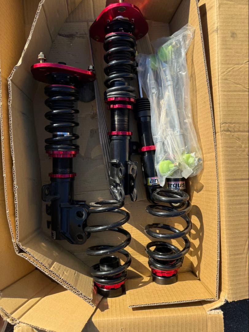 車高調　LARGUS ラルグス　スペックDプリウス50