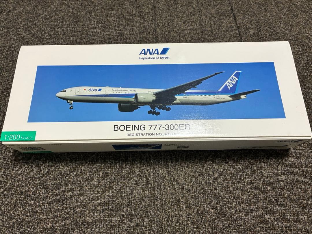 全日空商事 ANA Boeing 777-300ER 1:200 NH20187