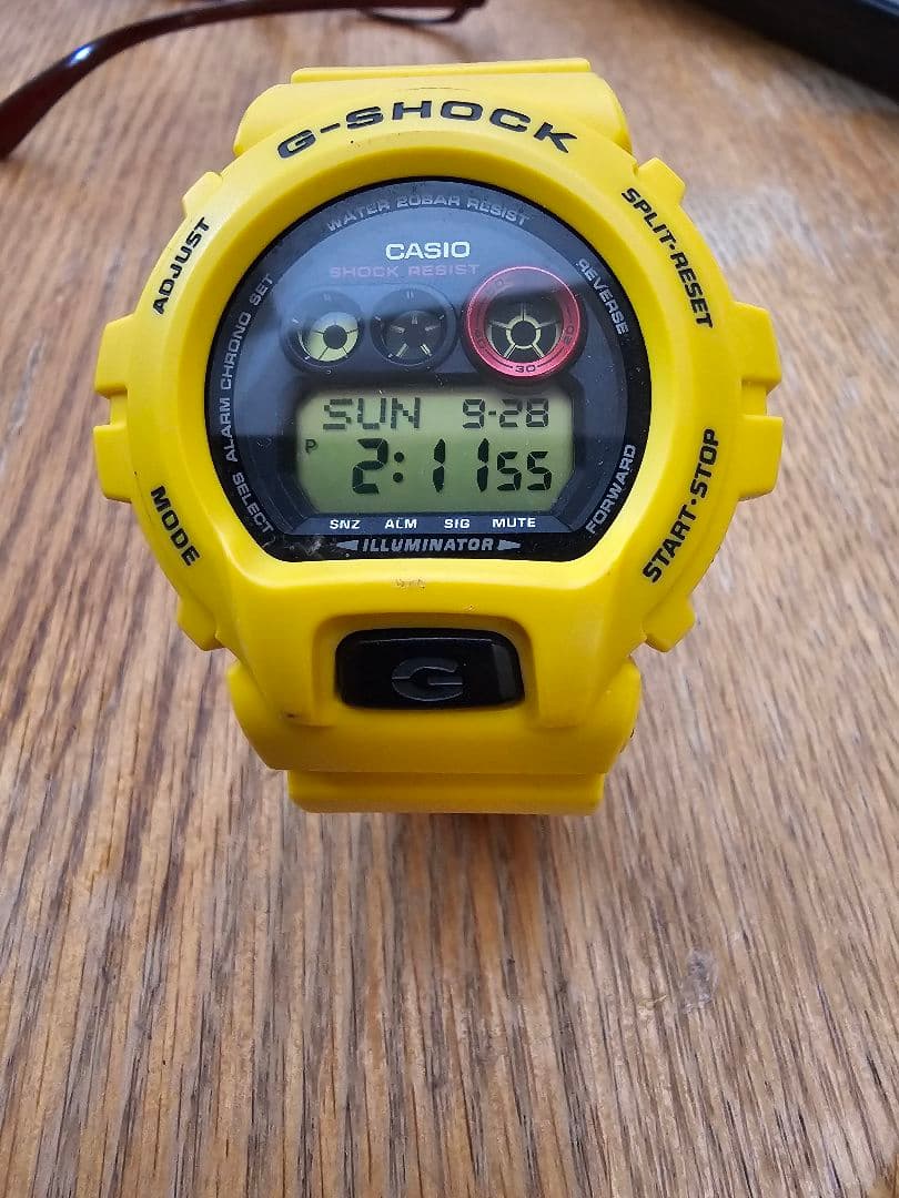 CASIO G-SHOCK イエロー腕時計☆記念モデル❓️