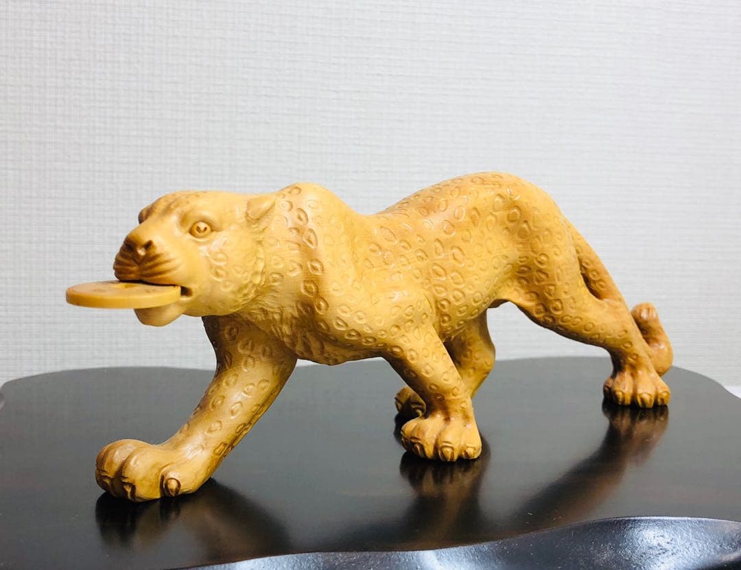 黄楊彫り 豹（ヒョウ）財神
