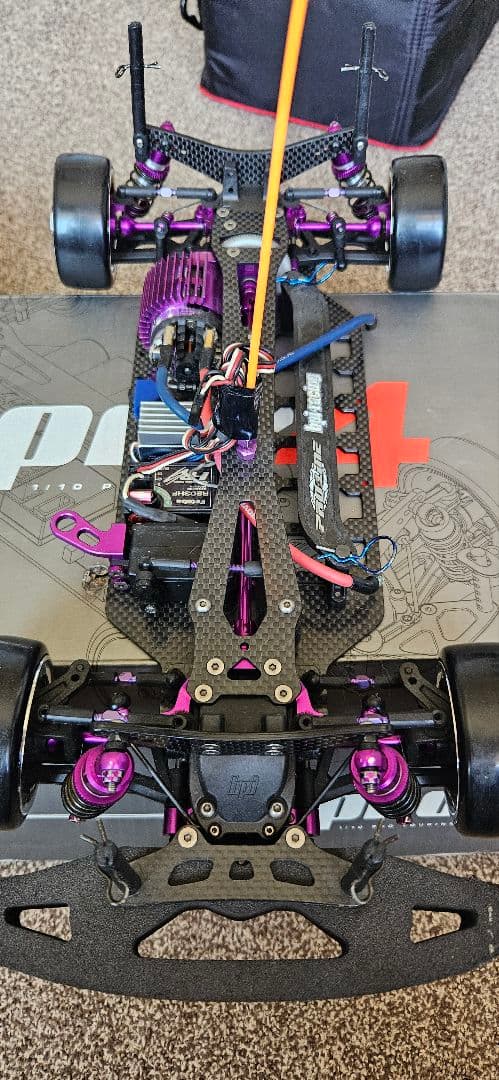 iPR Racing pro4 RCカー カーボンファイバー製
