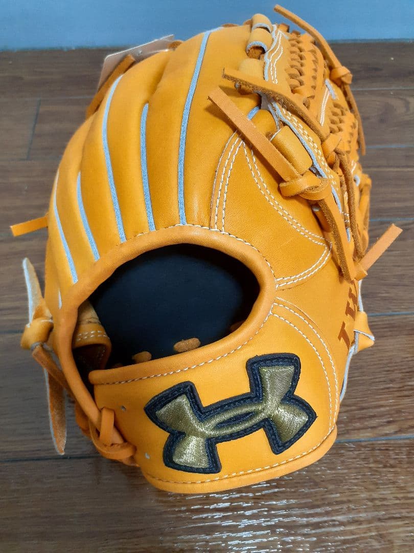 Under Armour 野球用グローブ カラー：DOR
