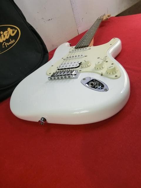 55：Squier Bullet Strat　Fender　エレキギタージャンク