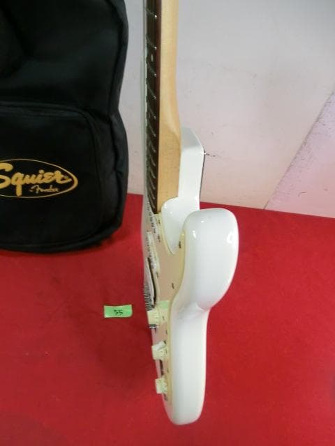 55：Squier Bullet Strat　Fender　エレキギタージャンク
