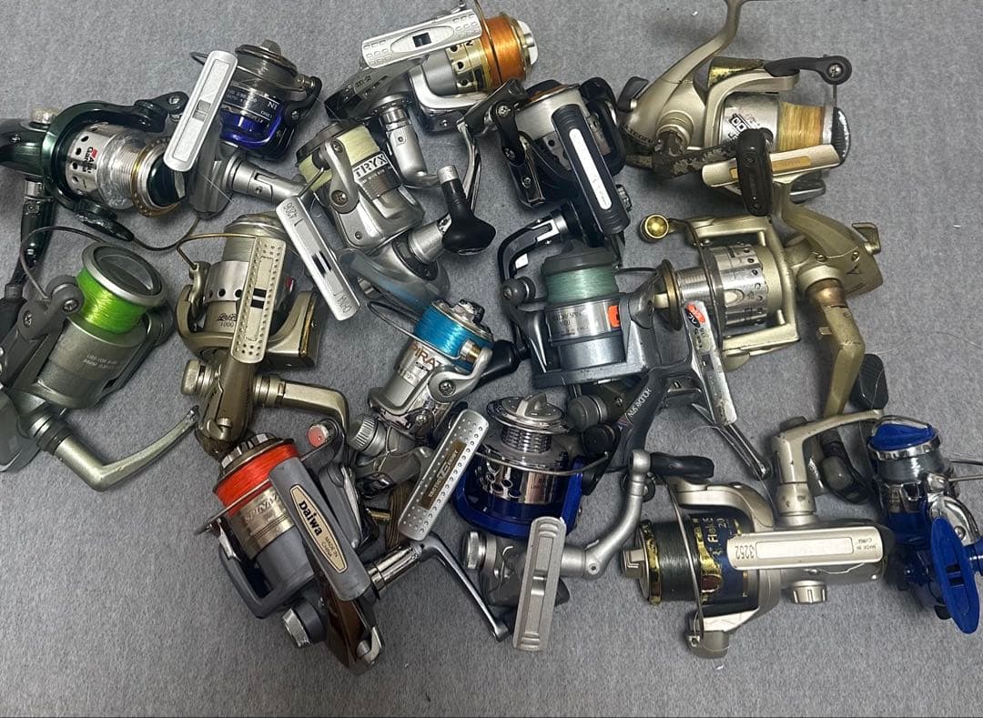 Bashir Tradingスピニングリール 24個セット