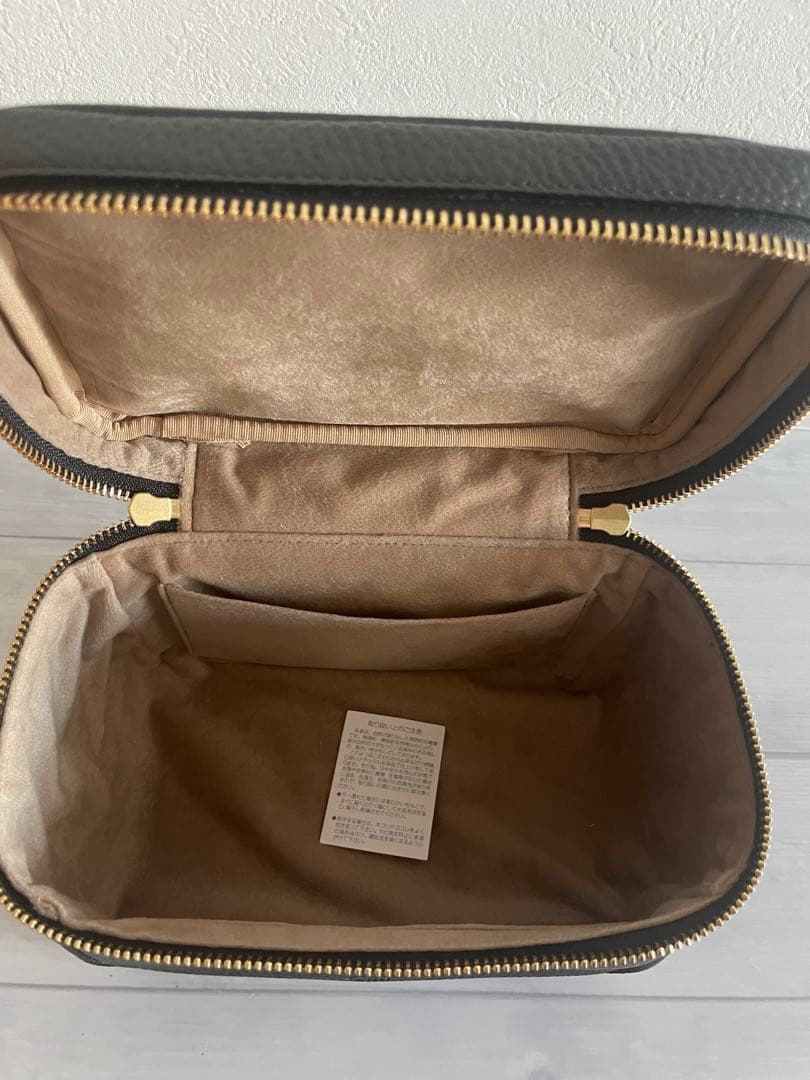 ch!iiibag チーバッグ　ブラック　レザー バニティ