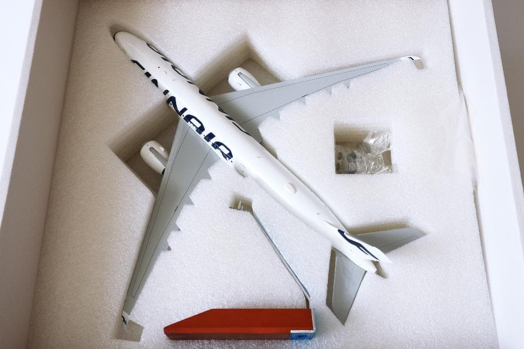 JC Wings 1/200 フィンエア A350-900 OH-LWA