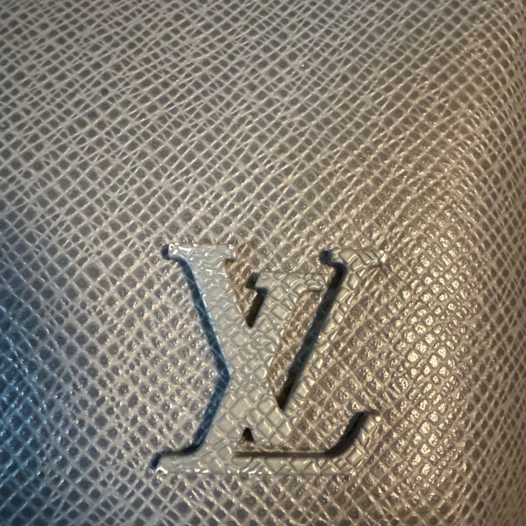 Louis Vuitton グレー ショルダーバッグ