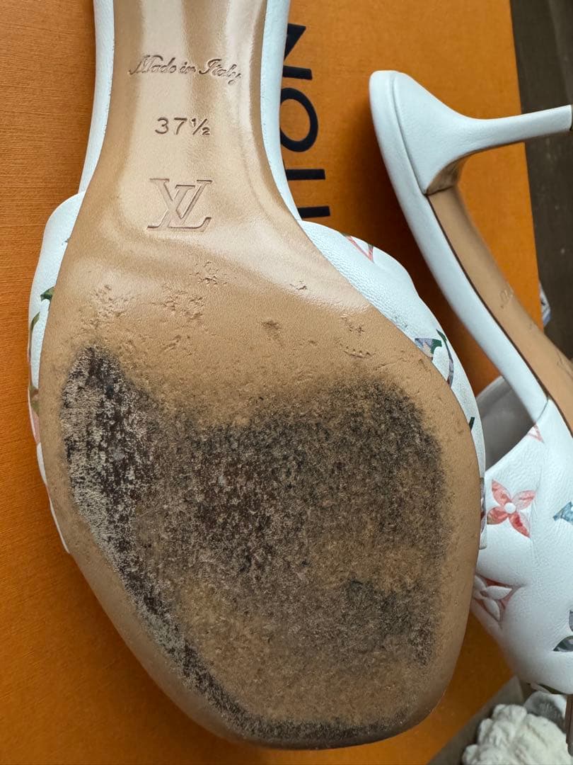 LOUIS VUITTON ホワイト ミュール　みこ