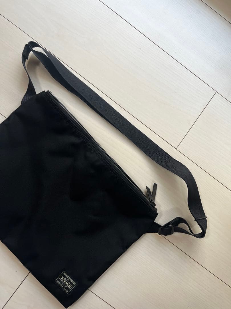 PORTER ブラックナイロンサコッシュ　状態◎