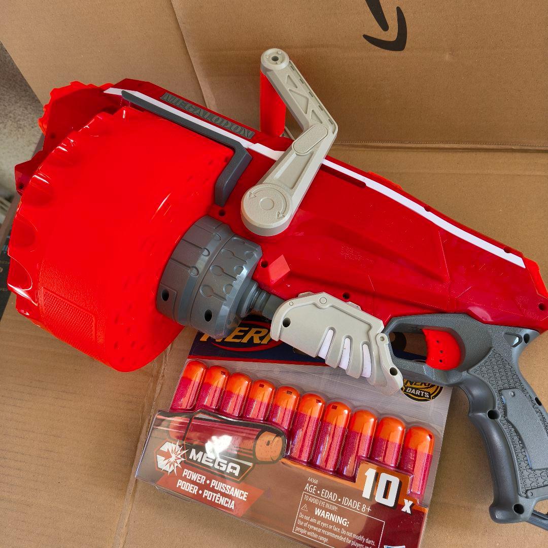 ナーフ メガロドン MEGA ダーツ10本付き NERF