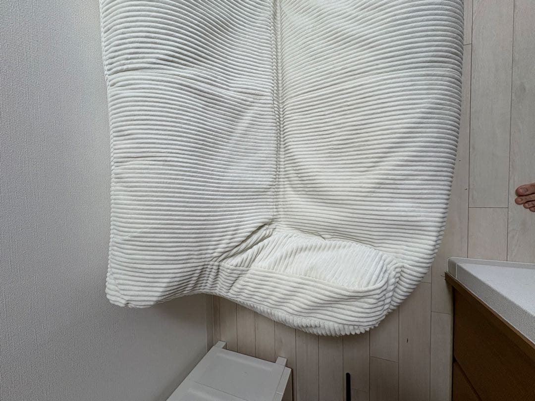 【引取歓迎　大阪】LOOSY 2人掛けビーズソファ アイボリー