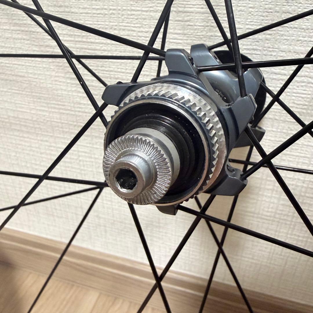 【ほぼ未使用品】シマノ WH-RX830-TL 700c フロントリア セット