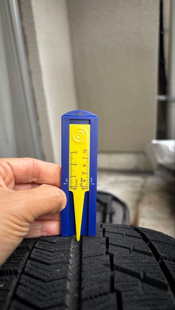 スタッドレスタイヤ 30プリウス等