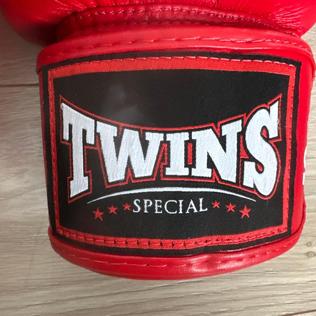TWINS SPECIAL レザー ボクシンググローブ 12oz レッド